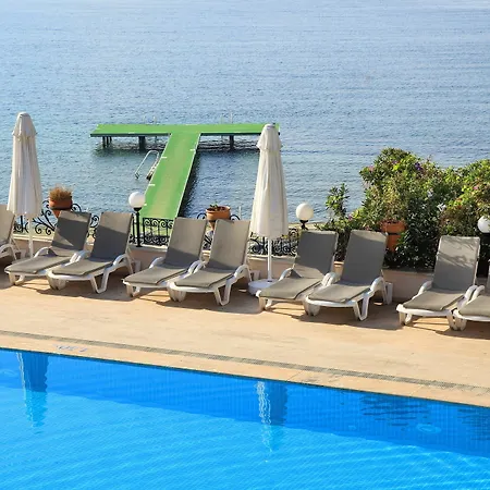 Cactus Mirage Family Club 4*