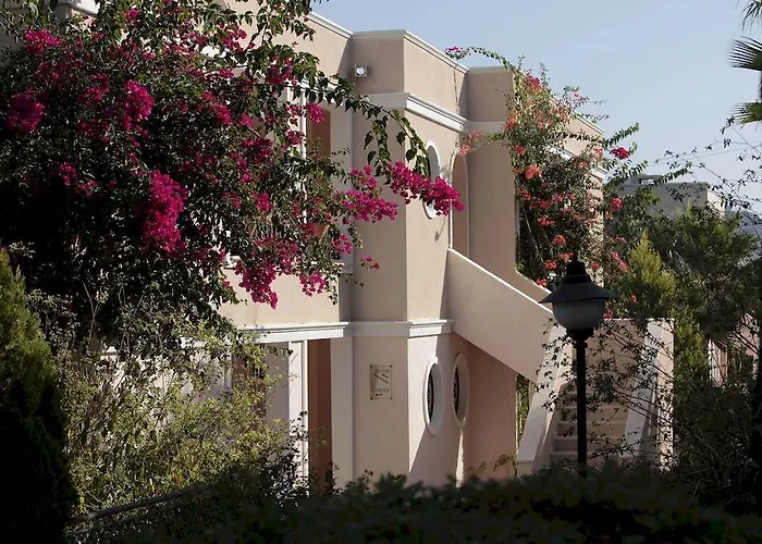Cactus Mirage Family Club 4*