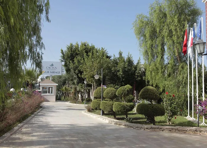 Üdülőközpont Cactus Mirage Family Club 4*