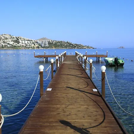 리조트 Cactus Mirage Family Club 4*