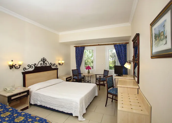 Cactus Mirage Family Club 리조트